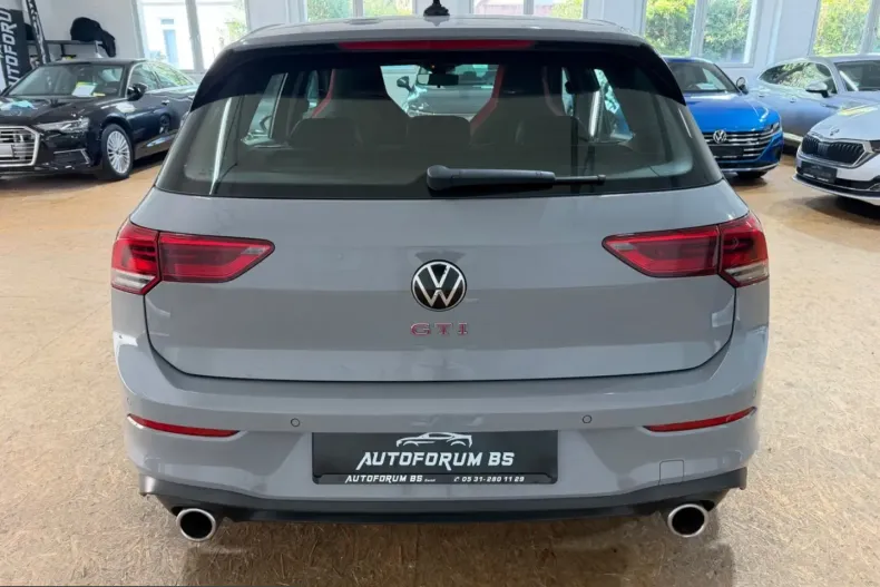 Volkswagen Golf din 2024 cu 32.920 km - oferta VOL221773 - foto 8