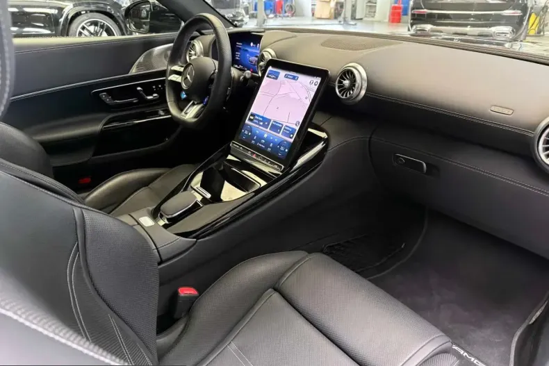 Mercedes-Benz AMG GT (Clasa GT) din 2025 cu 26.740 km - oferta MER221776 - foto 4