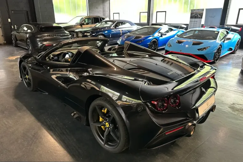 Ferrari F8 din 2023 cu 5.500 km - oferta FER221781 - foto 2