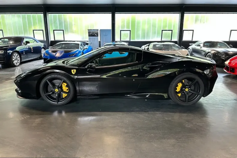 Ferrari F8 din 2023 cu 5.500 km - oferta FER221781 - foto 9