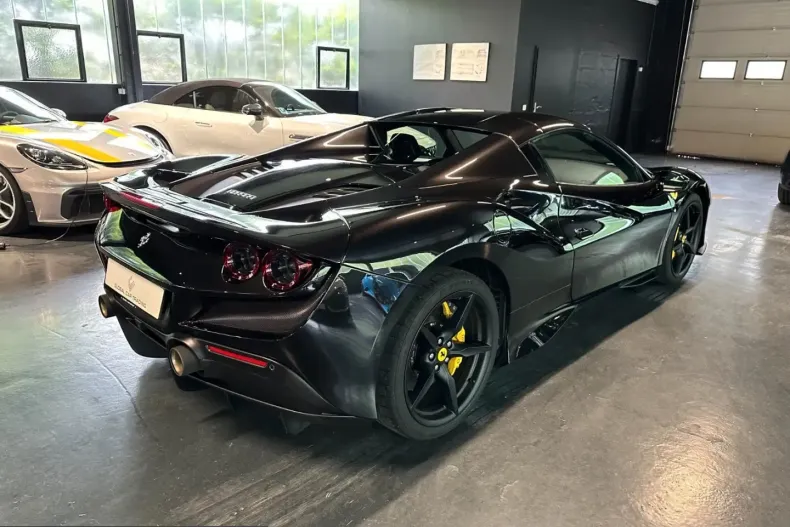 Ferrari F8 din 2023 cu 5.500 km - oferta FER221781 - foto 12