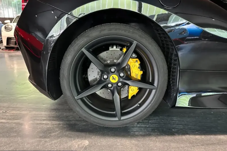 Ferrari F8 din 2023 cu 5.500 km - oferta FER221781 - foto 22