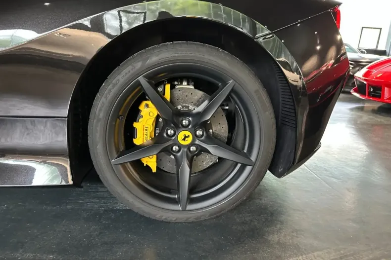 Ferrari F8 din 2023 cu 5.500 km - oferta FER221781 - foto 25