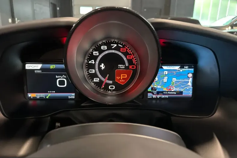Ferrari F8 din 2023 cu 5.500 km - oferta FER221781 - foto 31