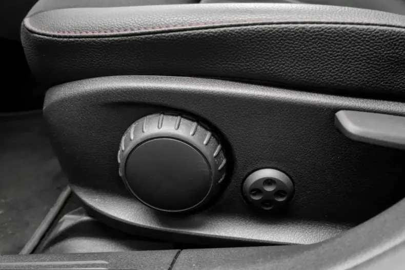 Mercedes-Benz CLA 180 (Clasa CLA) din 2025 cu 30.474 km - oferta MER221782 - foto 17