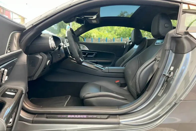 Mercedes-Benz AMG GT (Clasa GT) din 2024 cu 2.900 km - oferta MER221786 - foto 18