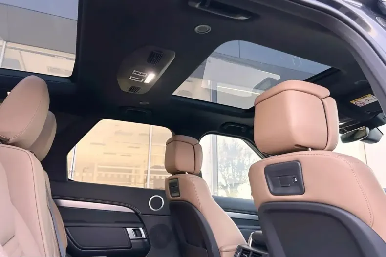 Land Rover Discovery din 2025 cu 10 km - oferta LAN221791 - foto 12