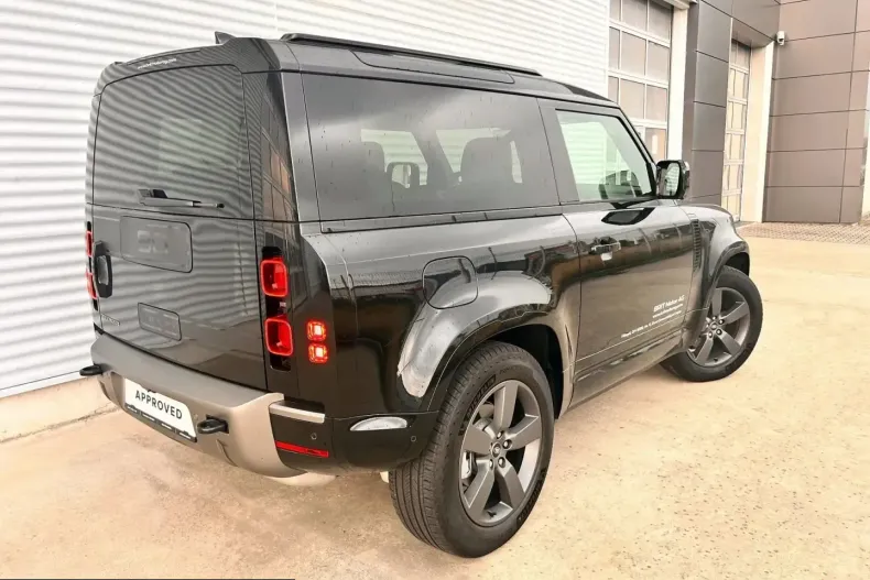 Land Rover Defender din 2024 cu 14.500 km - oferta LAN221794 - foto 5