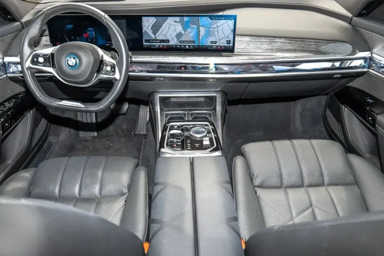 BMW 750 (Seria 7) din 2024 cu 36.345 km - oferta BMW221796 - foto 9