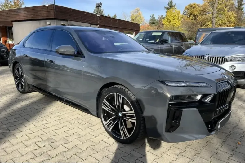 BMW 750 (Seria 7) din 2023 cu 56.000 km - oferta BMW221798 - foto 1