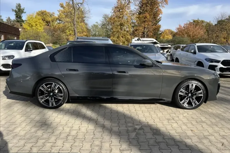 BMW 750 (Seria 7) din 2023 cu 56.000 km - oferta BMW221798 - foto 2