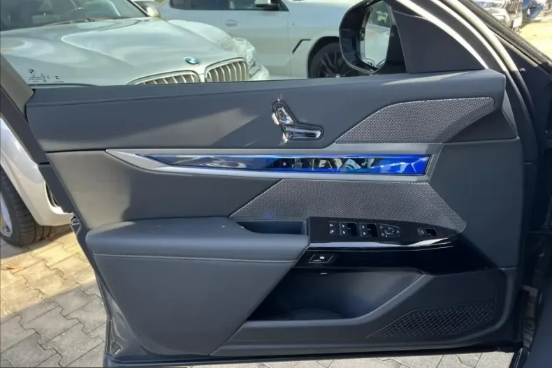 BMW 750 (Seria 7) din 2023 cu 56.000 km - oferta BMW221798 - foto 11