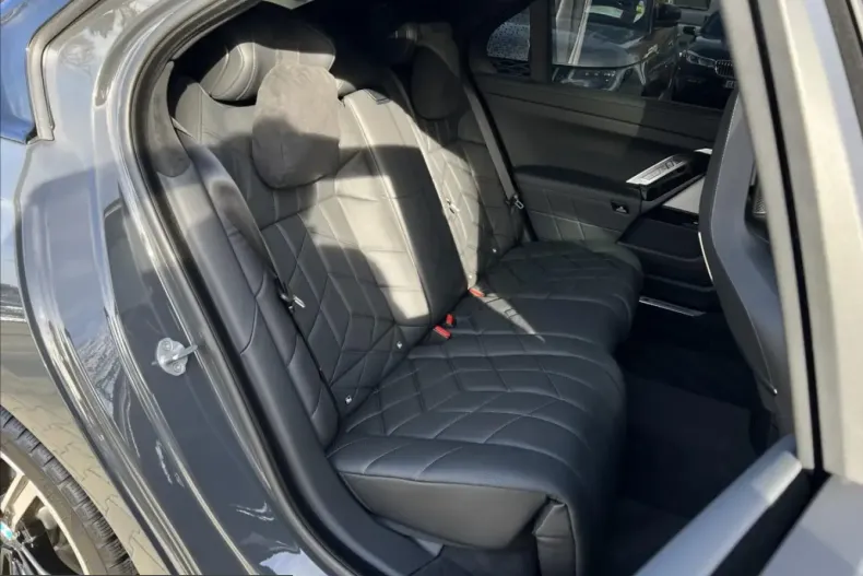 BMW 750 (Seria 7) din 2023 cu 56.000 km - oferta BMW221798 - foto 15