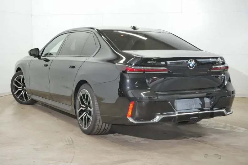 BMW 740 (Seria 7) din 2025 cu 20.000 km - oferta BMW221799 - foto 3