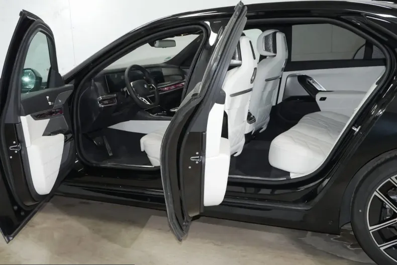 BMW 740 (Seria 7) din 2025 cu 20.000 km - oferta BMW221799 - foto 9