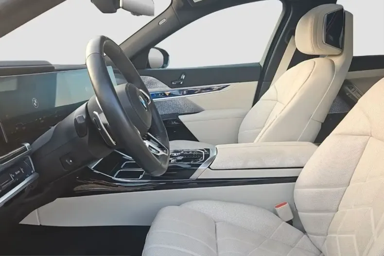 BMW 740 (Seria 7) din 2024 cu 51.956 km - oferta BMW221800 - foto 10