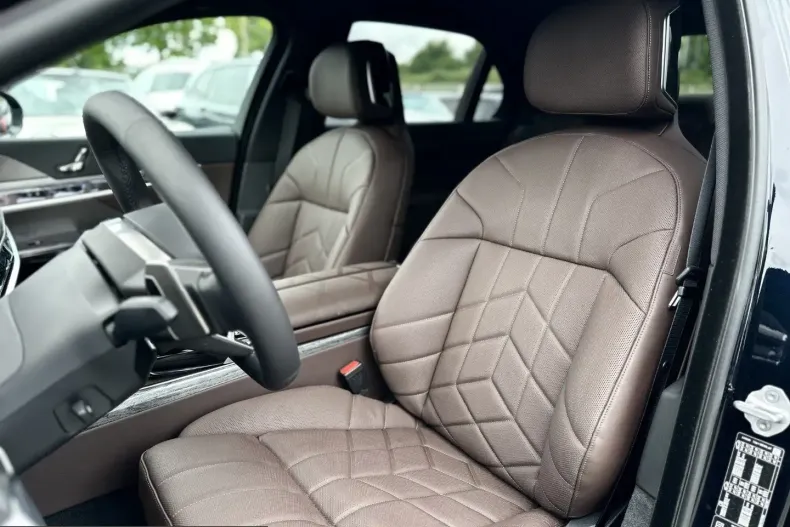 BMW 740 (Seria 7) din 2025 cu 1.900 km - oferta BMW221803 - foto 10