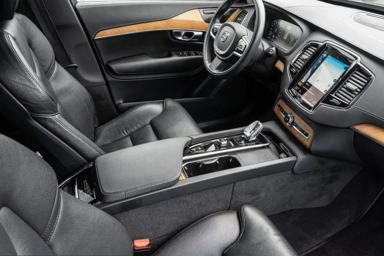 Volvo XC90 din 2022 cu 77.981 km - oferta VOL221809 - foto 8