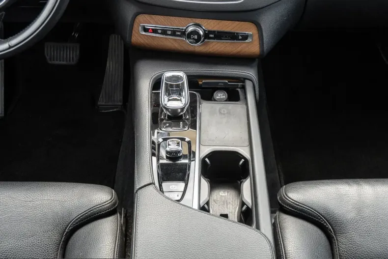 Volvo XC90 din 2022 cu 77.981 km - oferta VOL221809 - foto 13