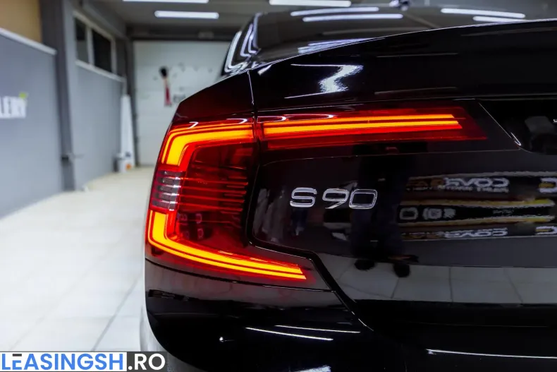 Volvo S90 din 2021 cu 82.500 km - oferta VOL221810 - foto 3