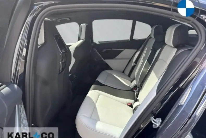 BMW M5 (Seria 5) din 2025 cu 2.469 km - oferta BMW221817 - foto 9