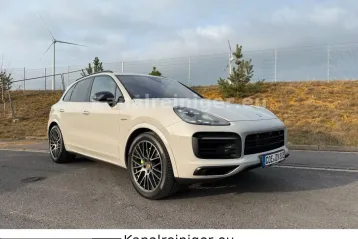 Porsche Cayenne din 2021 - oferta POR221827