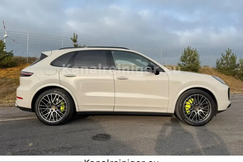 Porsche Cayenne din 2021 cu 71.420 km - oferta POR221827 - foto 2