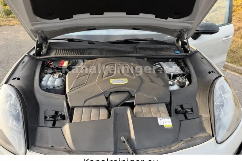 Porsche Cayenne din 2021 cu 71.420 km - oferta POR221827 - foto 8