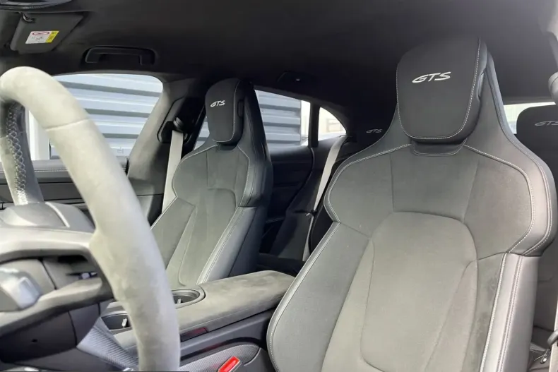 Porsche Taycan din 2022 cu 55.476 km - oferta POR221828 - foto 5