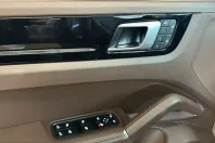 Porsche Cayenne din 2022 cu 34.510 km - oferta POR221830 - foto 12