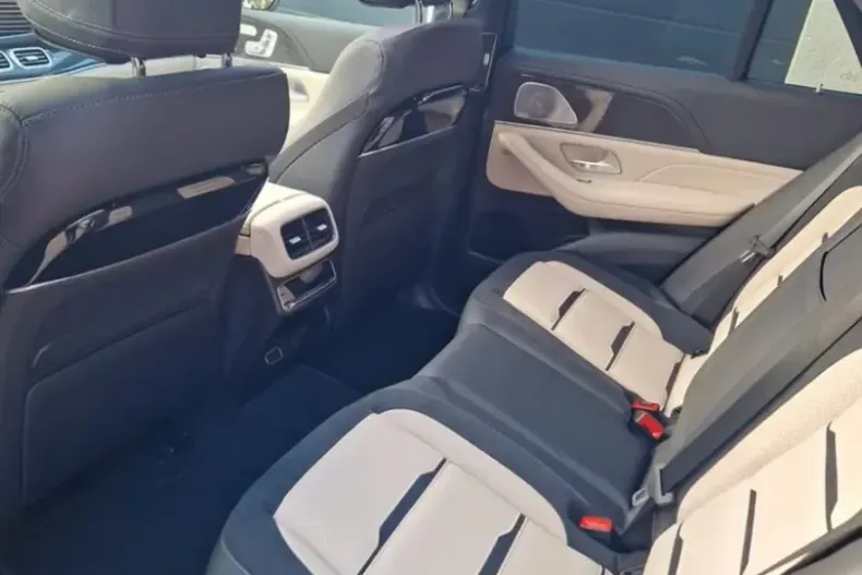 Mercedes-Benz GLE 53 AMG (Clasa GLE) din 2025 cu 2.590 km - oferta MER221831 - foto 5