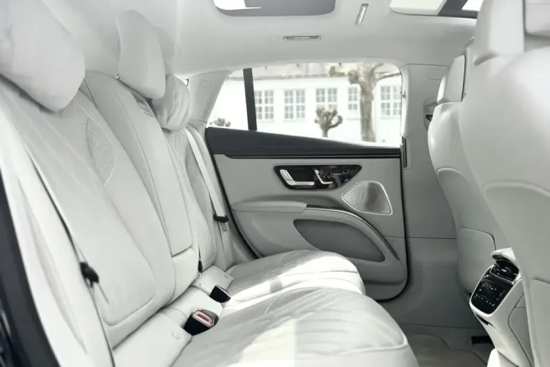 Mercedes-Benz EQS din 2022 cu 67.200 km - oferta MER221835 - foto 11