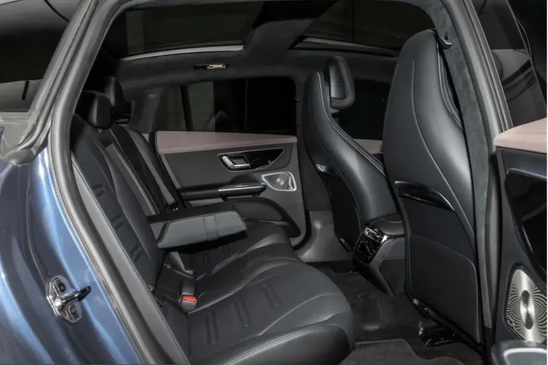 Mercedes-Benz EQE din 2025 cu 5.500 km - oferta MER221838 - foto 4