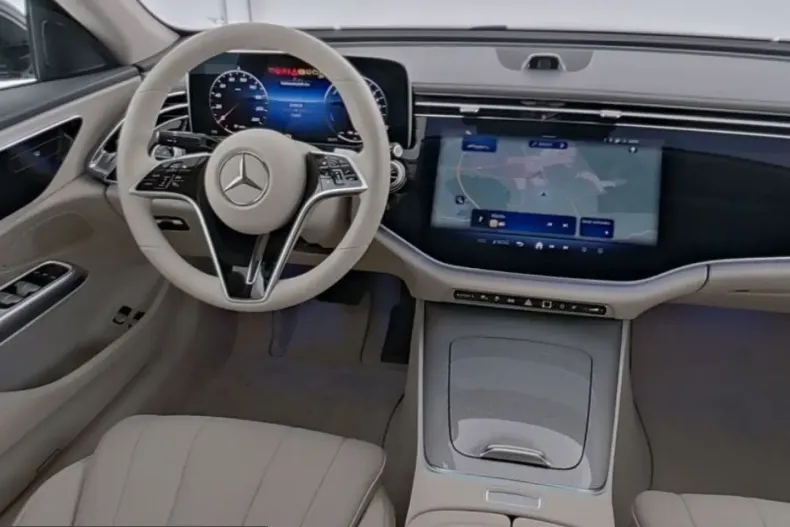 Mercedes-Benz E 300 (Clasa E) din 2025 cu 11.500 km - oferta MER221841 - foto 6