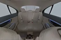 Mercedes-Benz E 300 (Clasa E) din 2025 cu 11.500 km - oferta MER221841 - foto 9