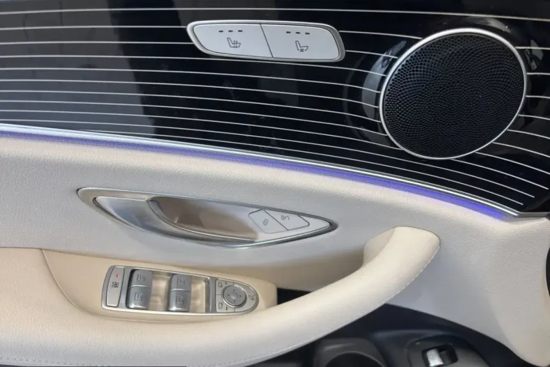 Mercedes-Benz E 300 (Clasa E) din 2022 cu 59.559 km - oferta MER221844 - foto 11