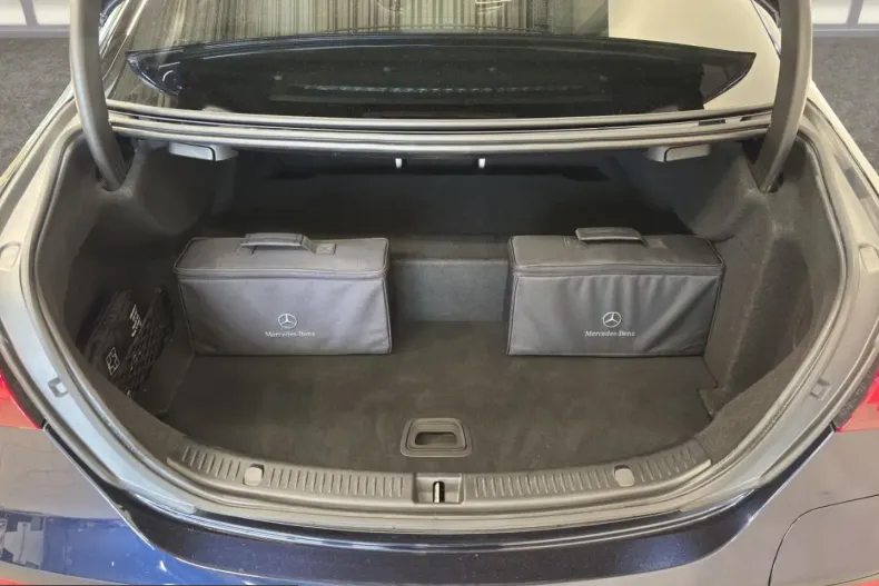 Mercedes-Benz E 300 (Clasa E) din 2022 cu 59.559 km - oferta MER221844 - foto 14