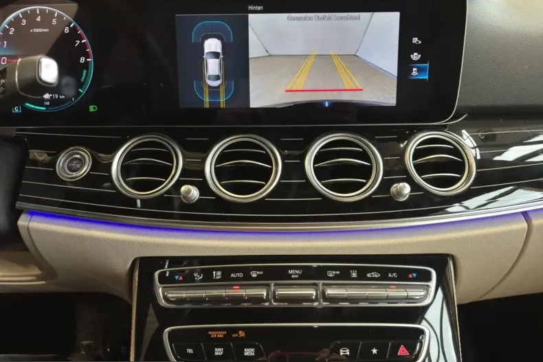 Mercedes-Benz E 300 (Clasa E) din 2022 cu 59.559 km - oferta MER221844 - foto 18