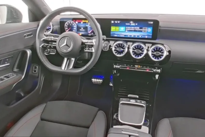 Mercedes-Benz CLA 200 (Clasa CLA) din 2025 cu 17.173 km - oferta MER221849 - foto 5