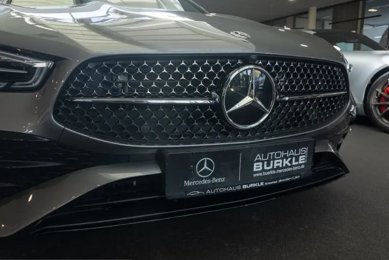 Mercedes-Benz CLA 200 (Clasa CLA) din 2024 cu 14.847 km - oferta MER221850 - foto 7