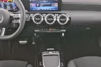 Mercedes-Benz CLA 180 (Clasa CLA) din 2025 cu 12.215 km - oferta MER221853 - foto 4