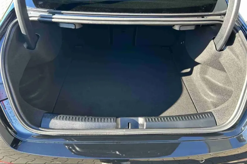 Mercedes-Benz CLA 200 (Clasa CLA) din 2025 cu 7.039 km - oferta MER221854 - foto 5