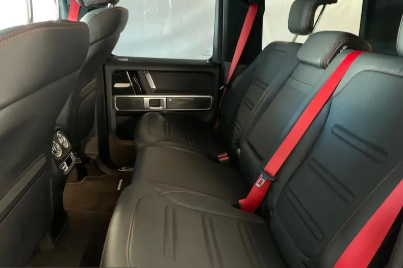 Mercedes-Benz G 400 (Clasa G) din 2022 cu 48.628 km - oferta MER221856 - foto 11