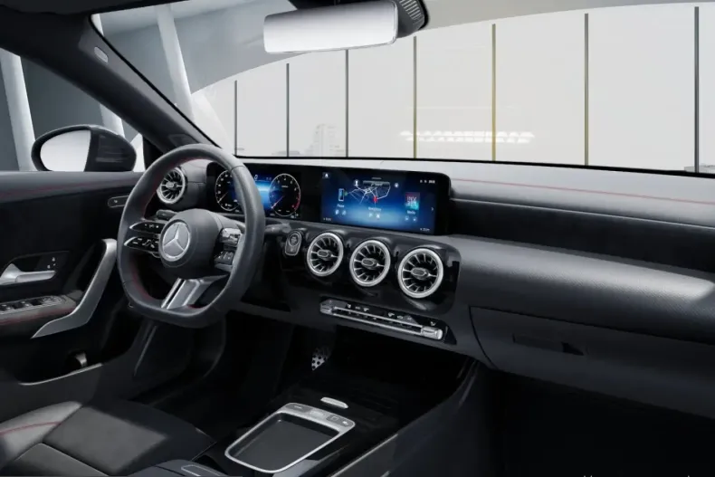 Mercedes-Benz CLA 180 (Clasa CLA) din 2025 cu 16.001 km - oferta MER221857 - foto 8