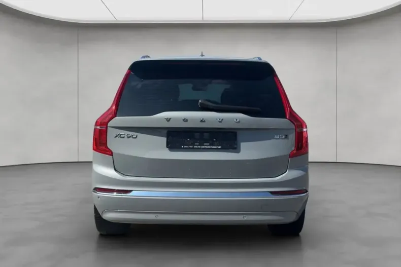 Volvo XC90 din 2024 cu 33.948 km - oferta VOL221860 - foto 4