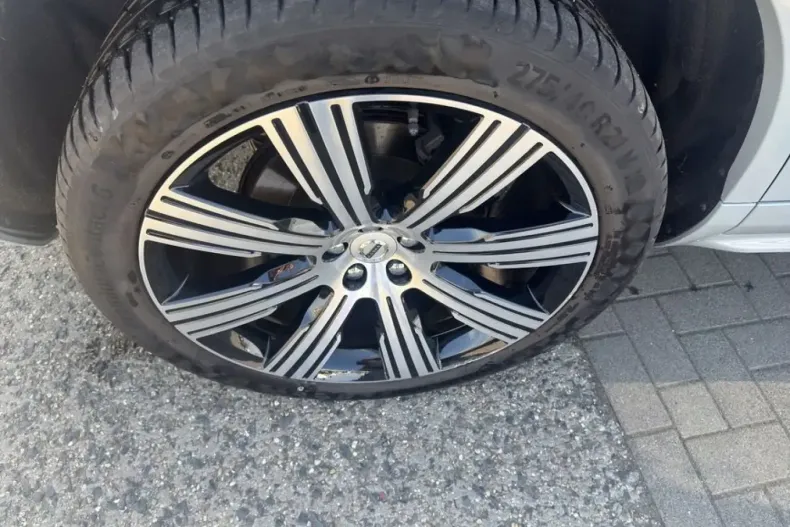 Volvo XC90 din 2024 cu 33.948 km - oferta VOL221860 - foto 17