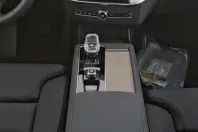 Volvo XC90 din 2025 cu 9.934 km - oferta VOL221861 - foto 9