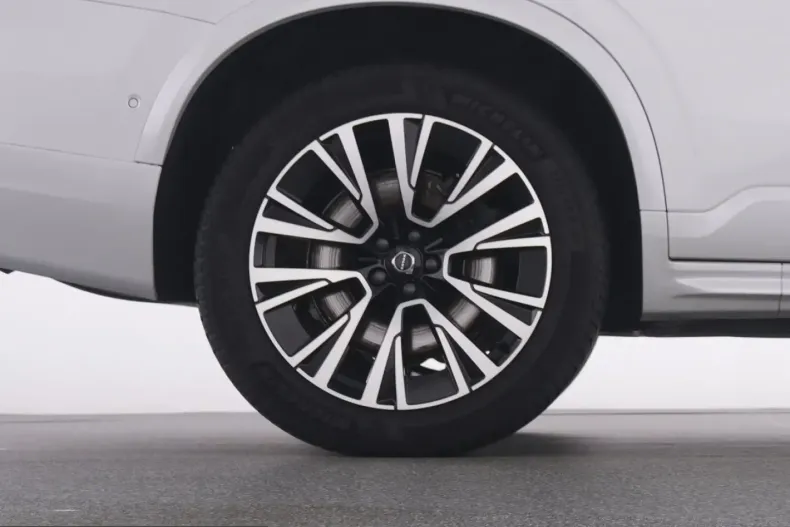 Volvo XC90 din 2024 cu 27.578 km - oferta VOL221862 - foto 22