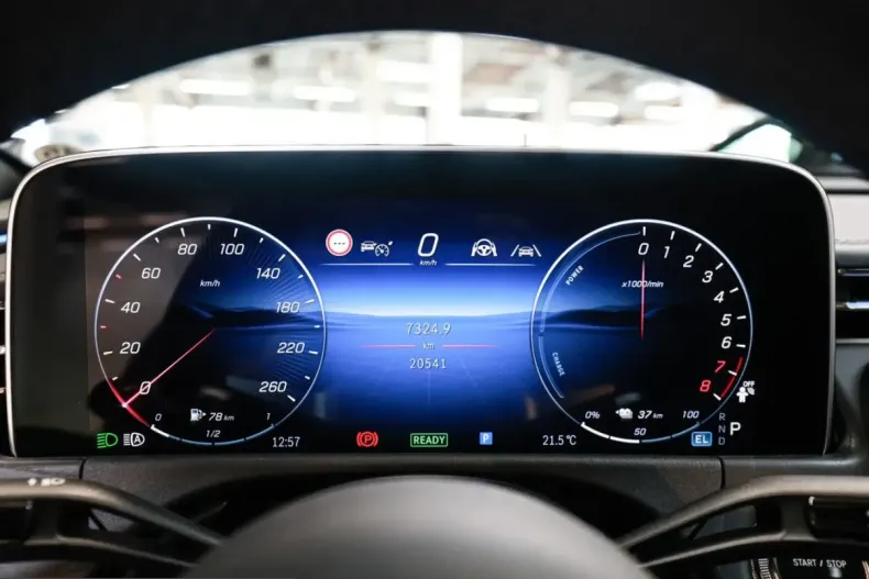 Mercedes-Benz E 400 (Clasa E) din 2025 cu 20.540 km - oferta MER221868 - foto 17