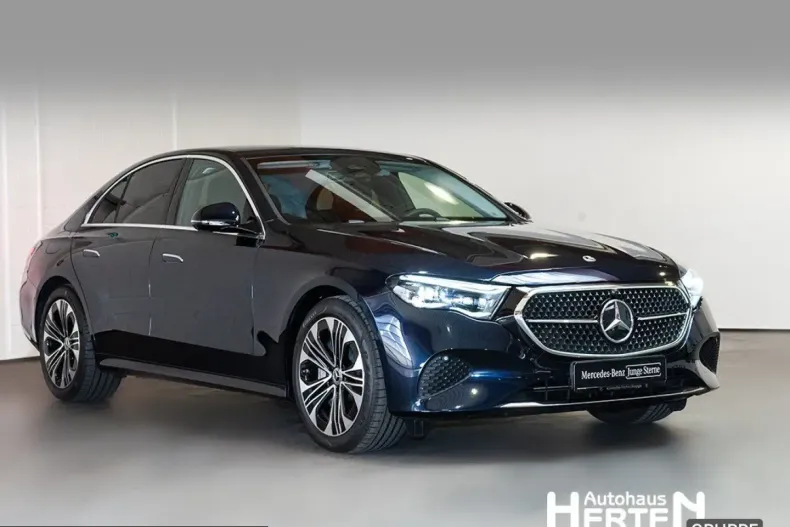 Mercedes-Benz E 400 (Clasa E) din 2025 cu 17.742 km - oferta MER221870 - foto 1